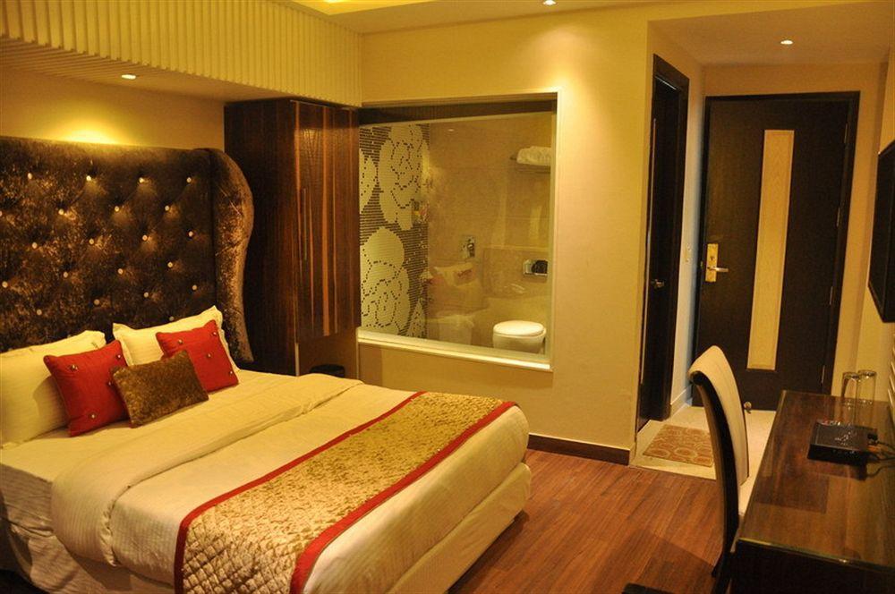Hotel Uppal International, Near New Delhi Railway Station Exteriör bild