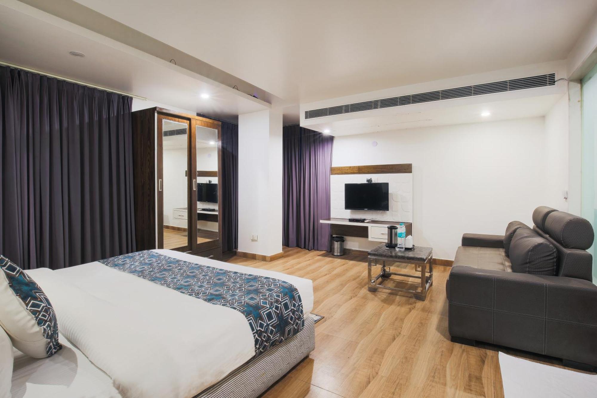 Hotel Uppal International, Near New Delhi Railway Station Exteriör bild