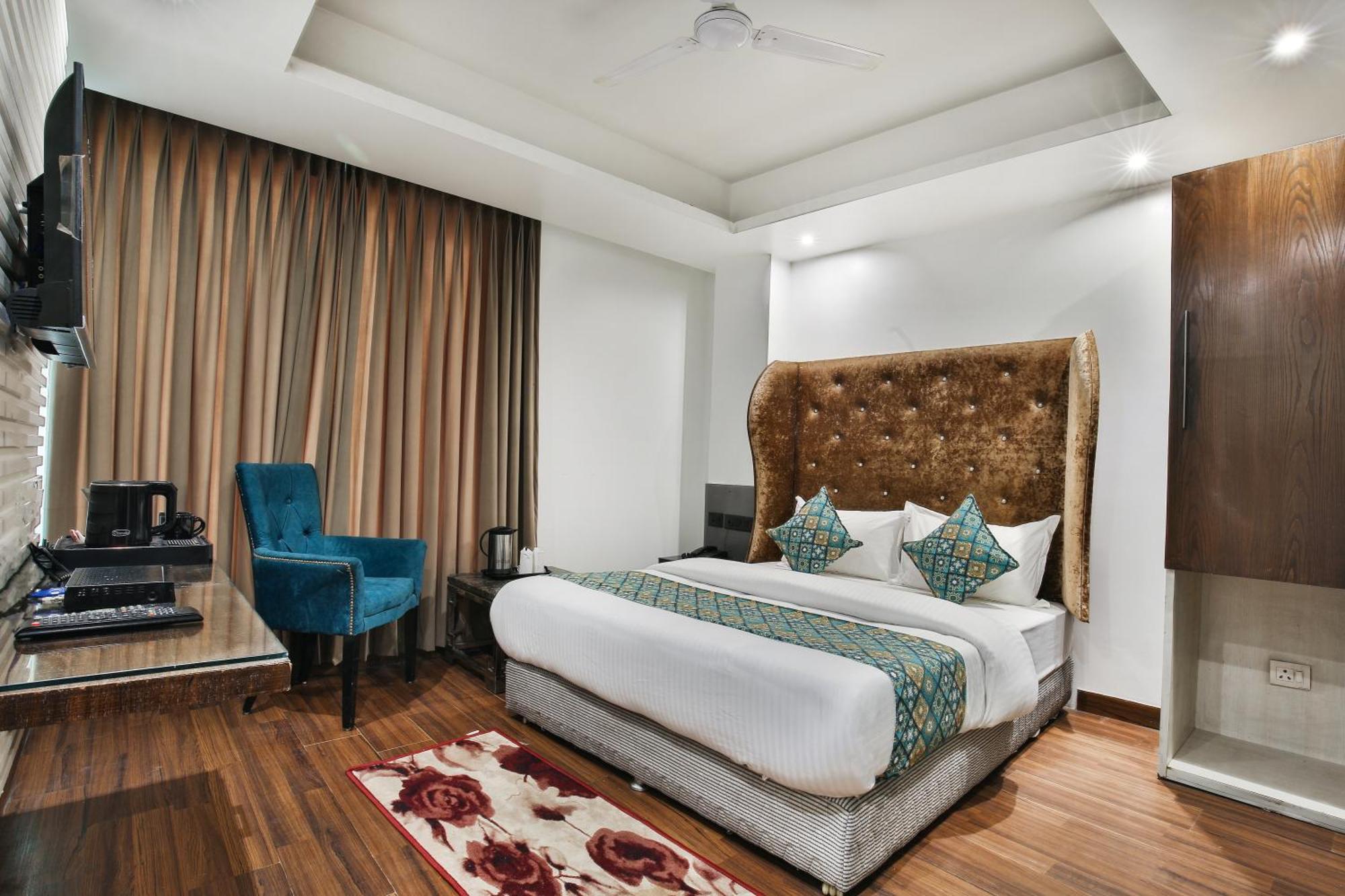 Hotel Uppal International, Near New Delhi Railway Station Exteriör bild