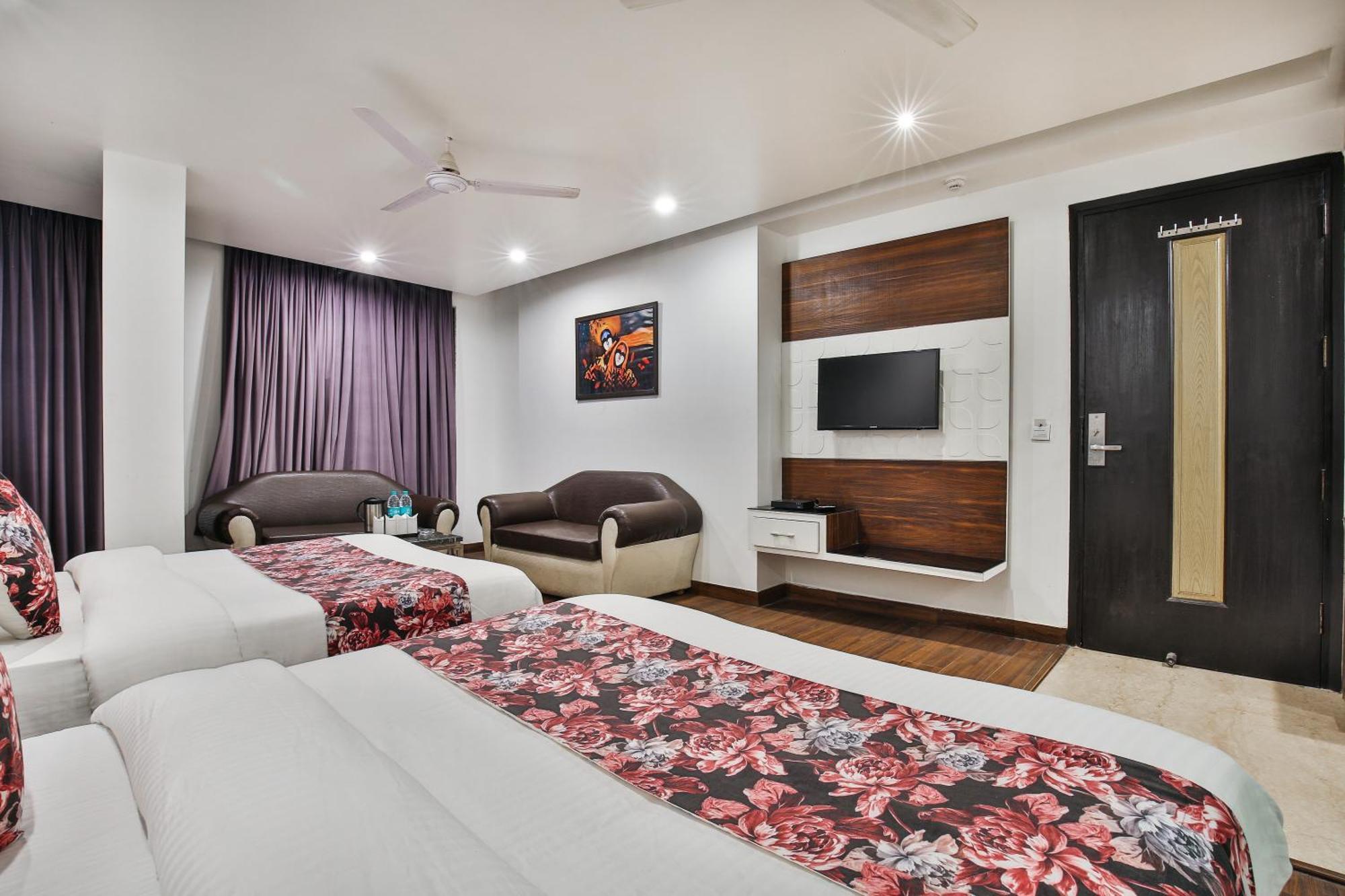 Hotel Uppal International, Near New Delhi Railway Station Exteriör bild