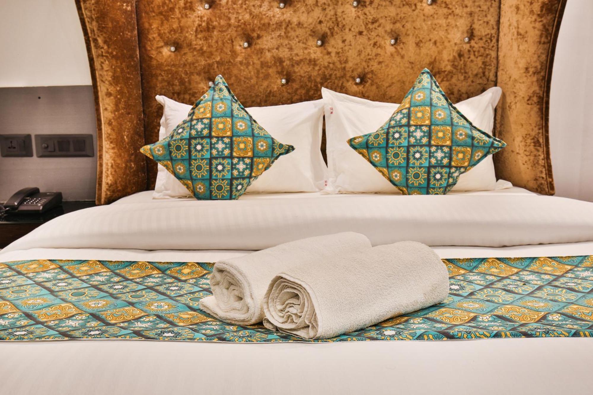 Hotel Uppal International, Near New Delhi Railway Station Exteriör bild