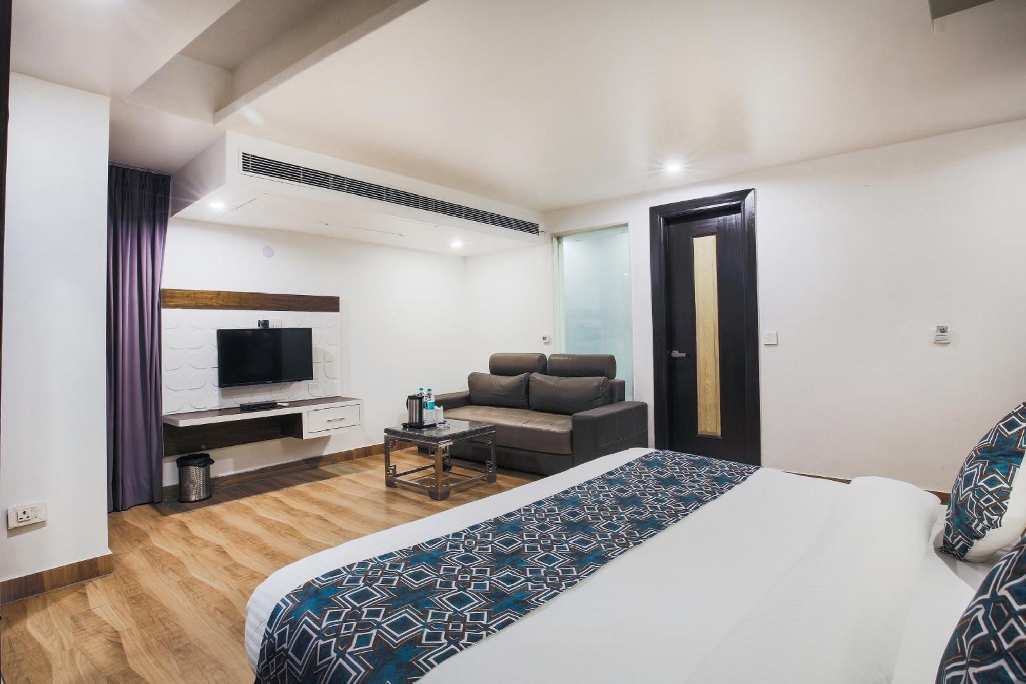 Hotel Uppal International, Near New Delhi Railway Station Exteriör bild