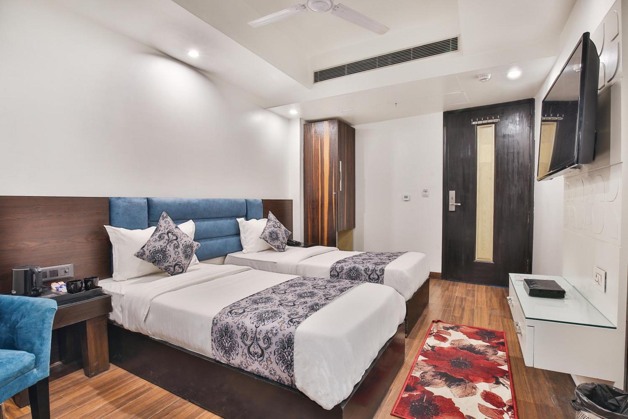 Hotel Uppal International, Near New Delhi Railway Station Exteriör bild