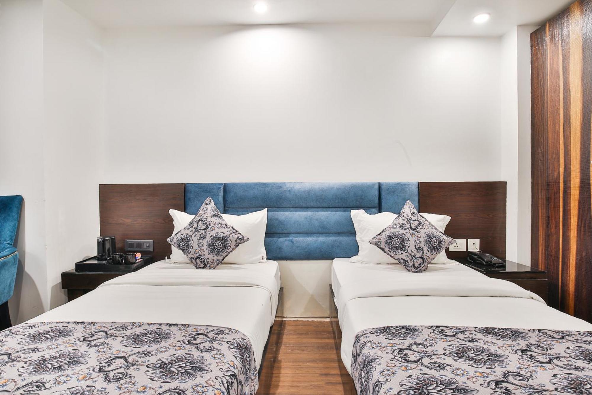 Hotel Uppal International, Near New Delhi Railway Station Exteriör bild