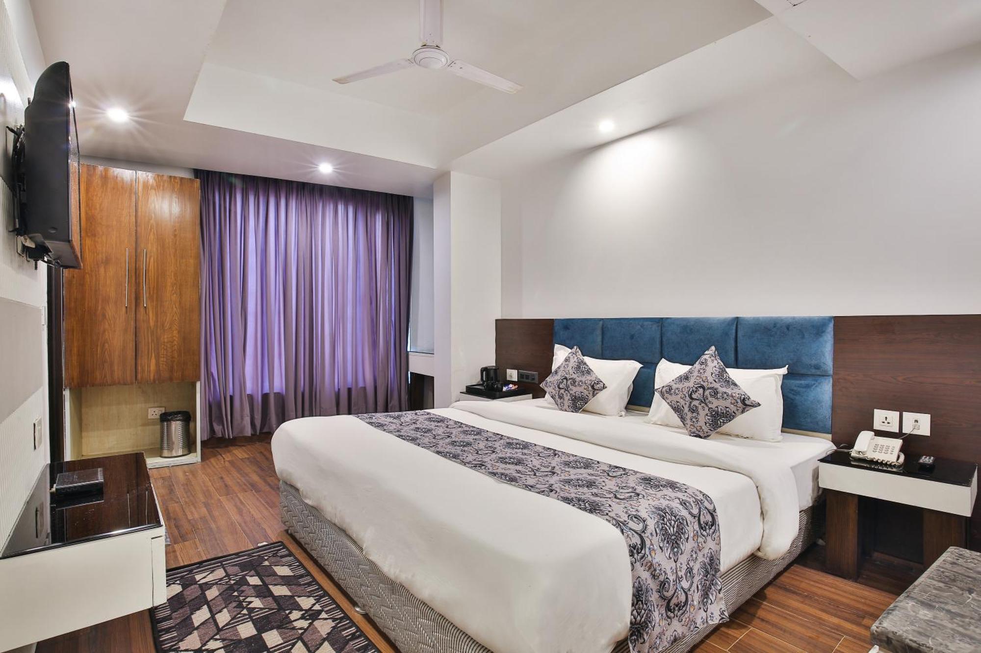 Hotel Uppal International, Near New Delhi Railway Station Exteriör bild