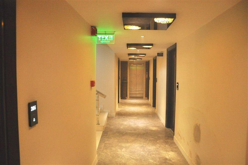 Hotel Uppal International, Near New Delhi Railway Station Exteriör bild