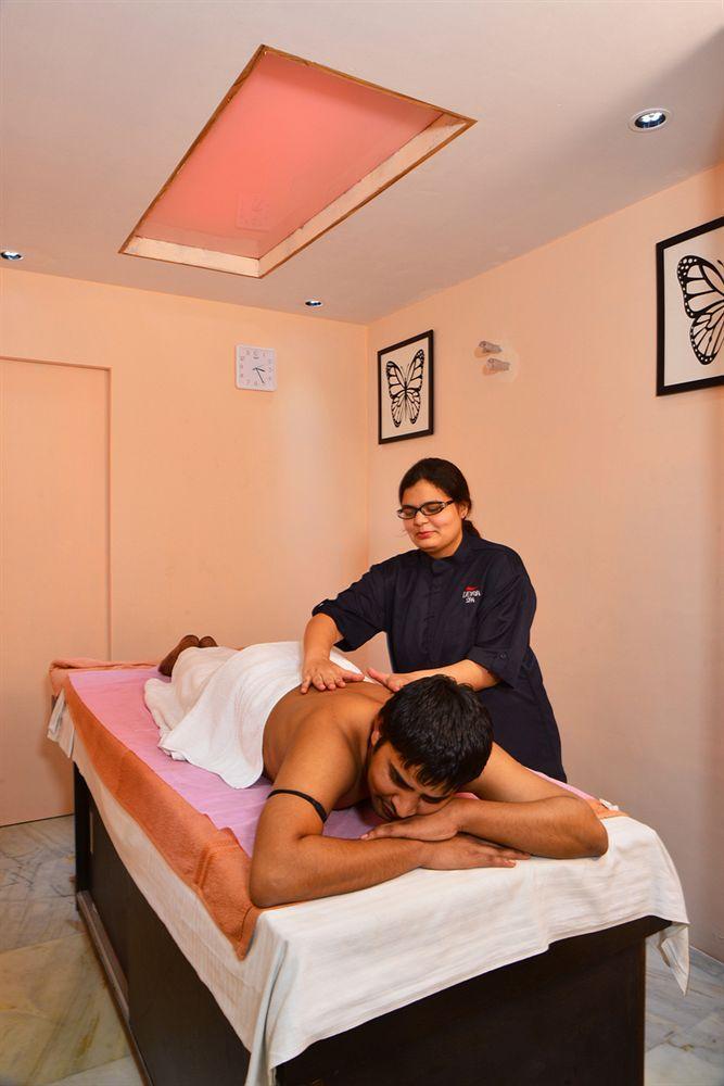 Hotel Uppal International, Near New Delhi Railway Station Exteriör bild